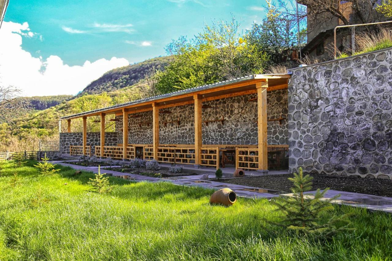 Lara Hotel Goris Exterior foto