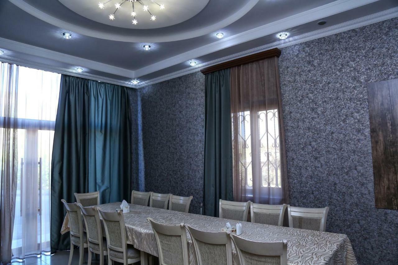 Lara Hotel Goris Exterior foto