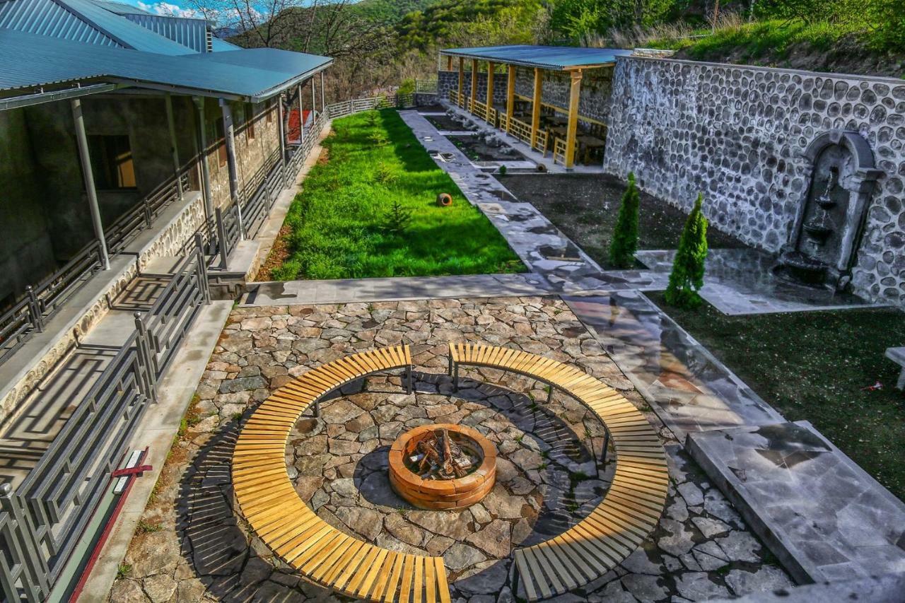 Lara Hotel Goris Exterior foto