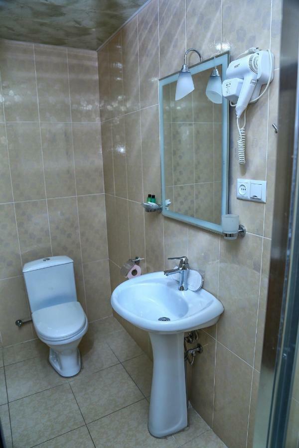 Lara Hotel Goris Exterior foto