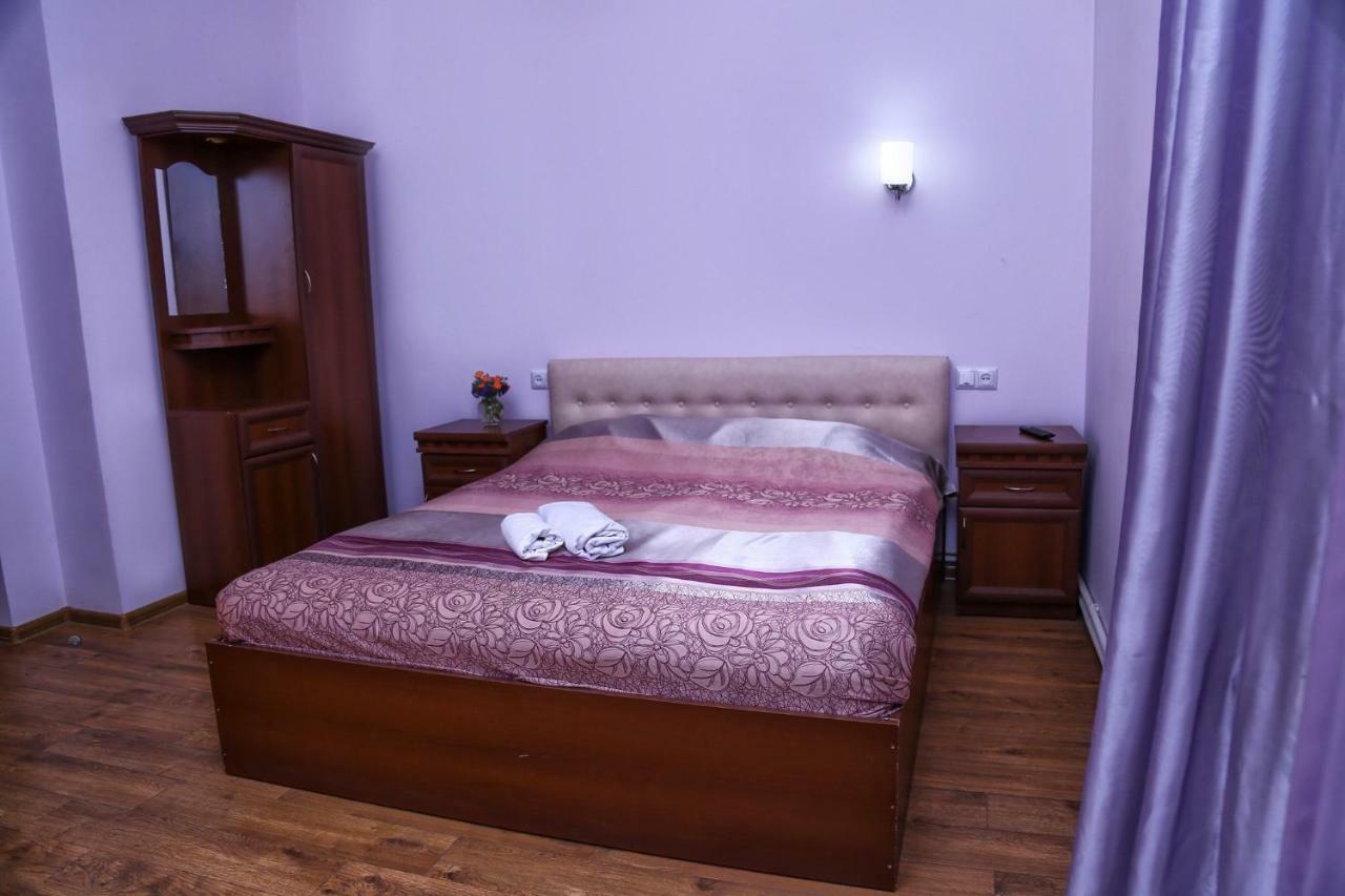 Lara Hotel Goris Exterior foto